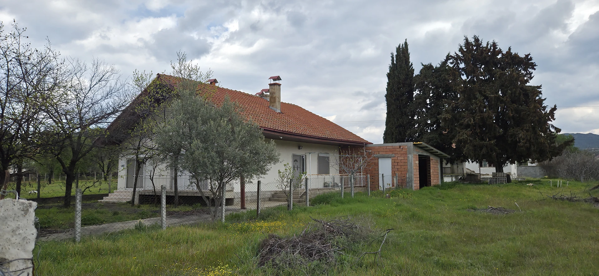 Mixed-use property in Udovo